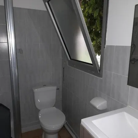 Apartment Studio Parking Proche Centre Ville Uzes